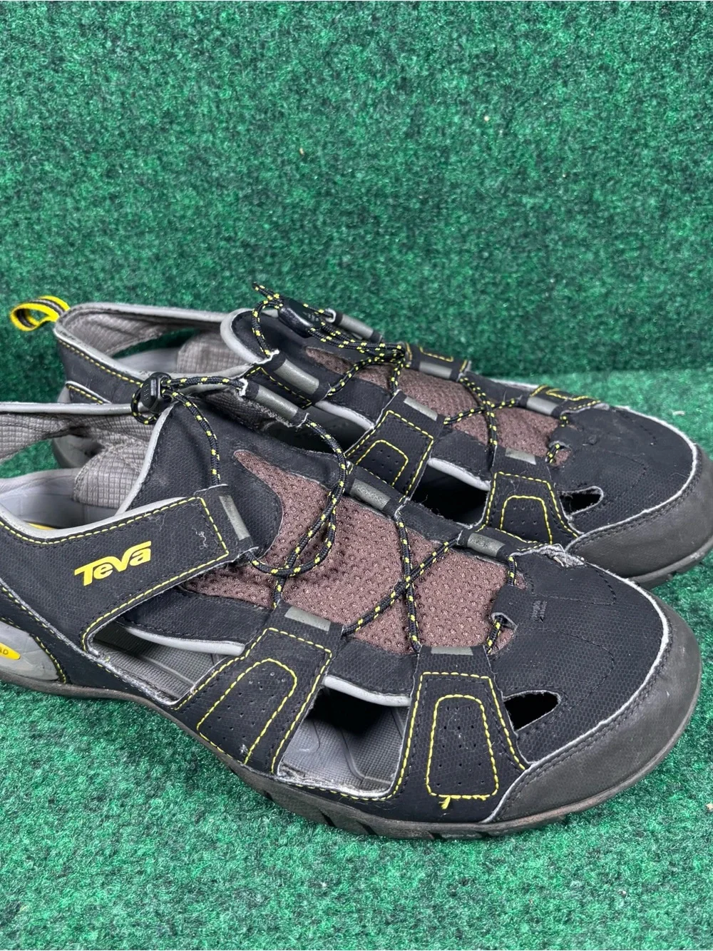 TEVA Forebay River Sandals Mens 10 Brown Hiking Water Fisherman Shoes